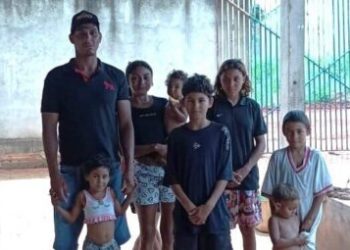 Família com 7 crianças fica desabrigada após chuvas em Aparecida