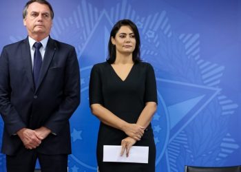 Receita Federal determina sigilo no caso das joias de Michelle Bolsonaro
